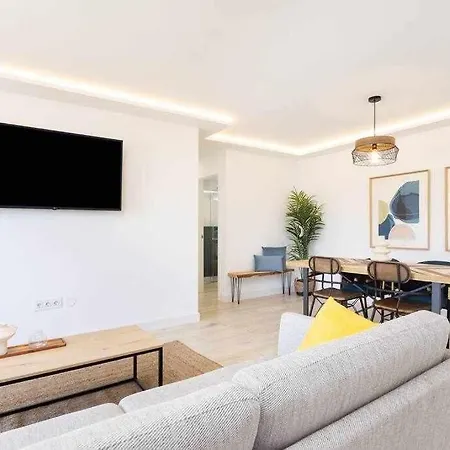 Sunnyland Apartment Arona Cho