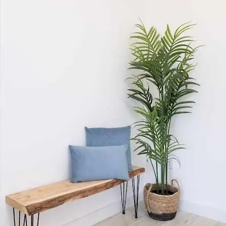 Sunnyland Apartment Arona *