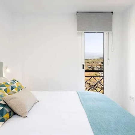 Sunnyland Arona Apartament